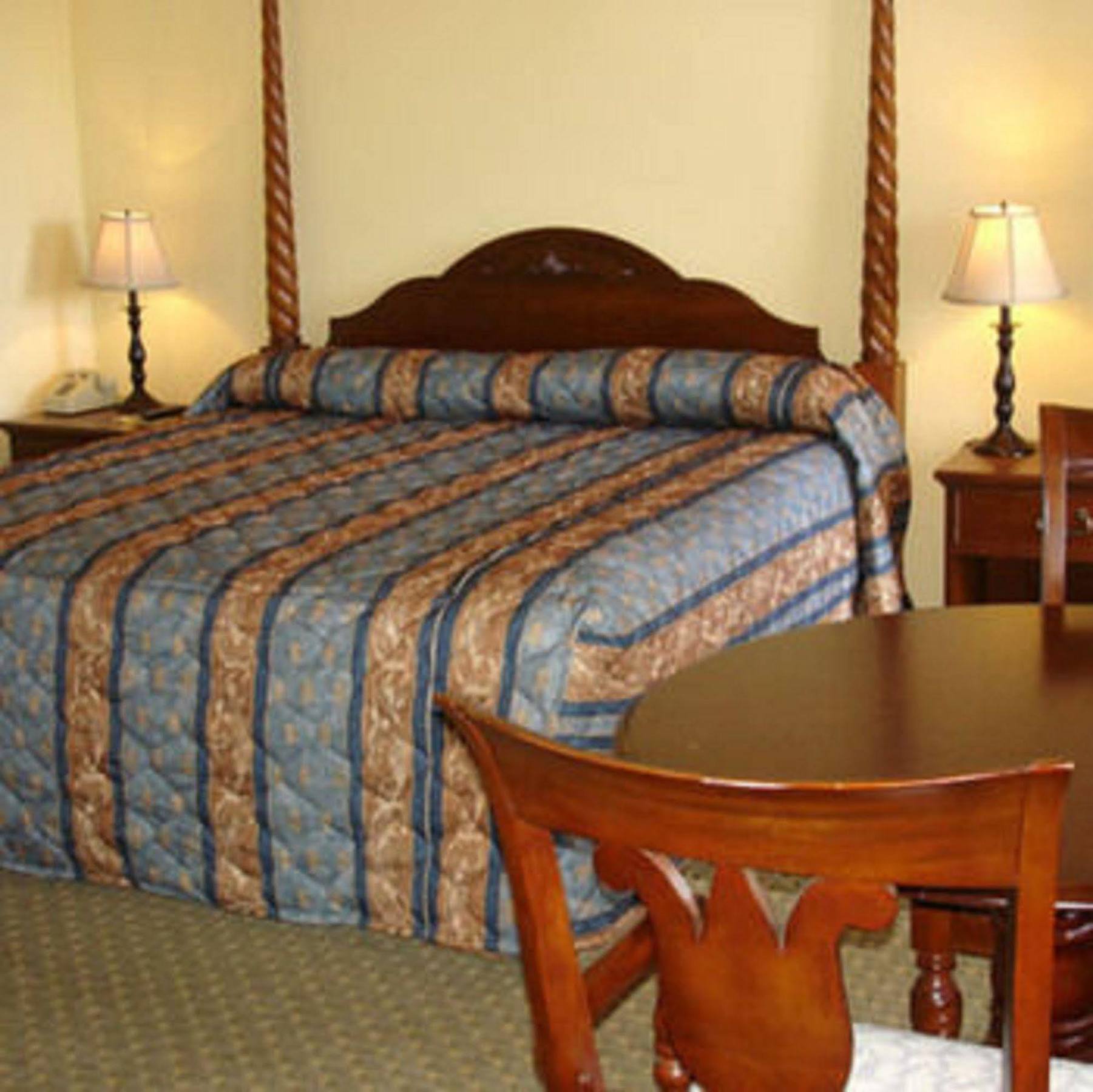 White Stone The Whispering Pines Motel- Whitestone الغرفة الصورة